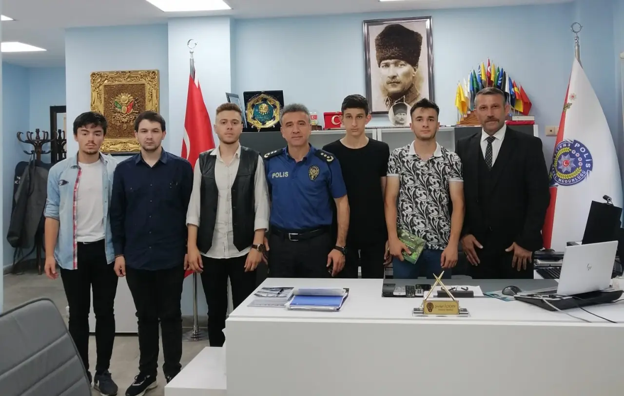 Haber: Yaz ve Ekibi Ziyaretlerini Sürdürüyor - Galeri-3