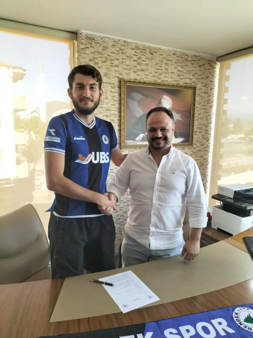 Haber: Hendekspor'da 3 imza birden - Galeri-1