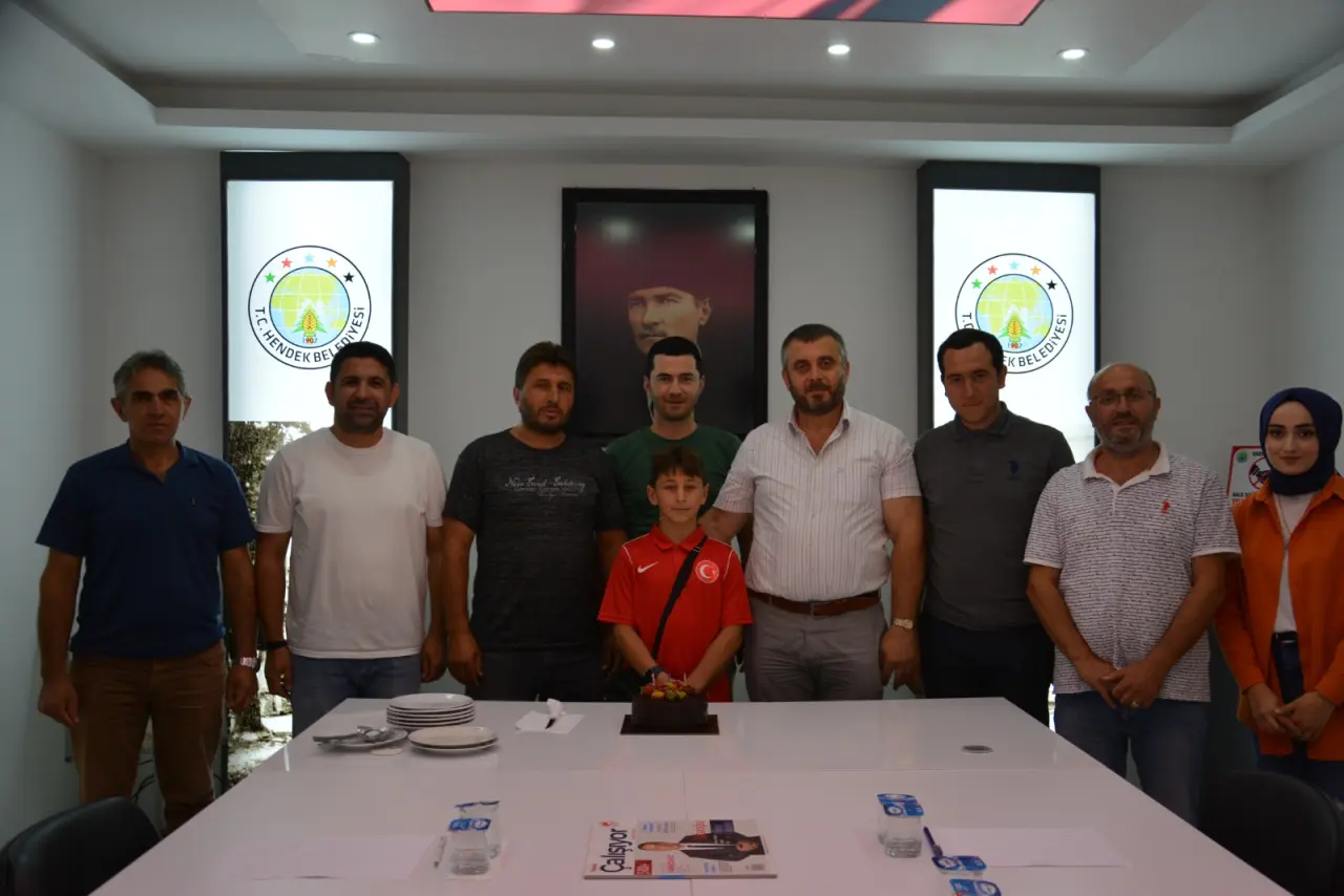 Haber: Çalışma arkadaşlarını ve şampiyonu unutmadılar - Öne Çıkan