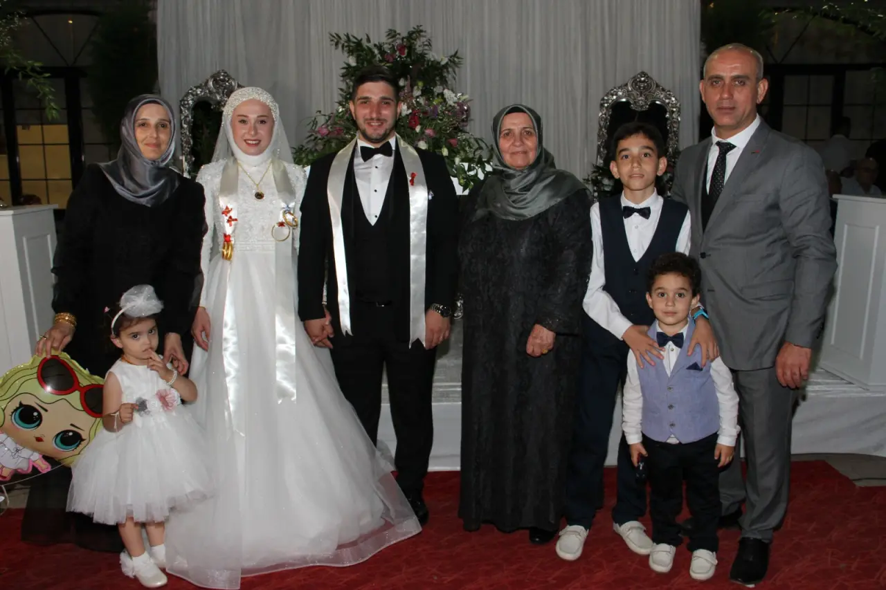 Haber: Ömer ve Kübra’dan Ömürlük İmza - Galeri-5