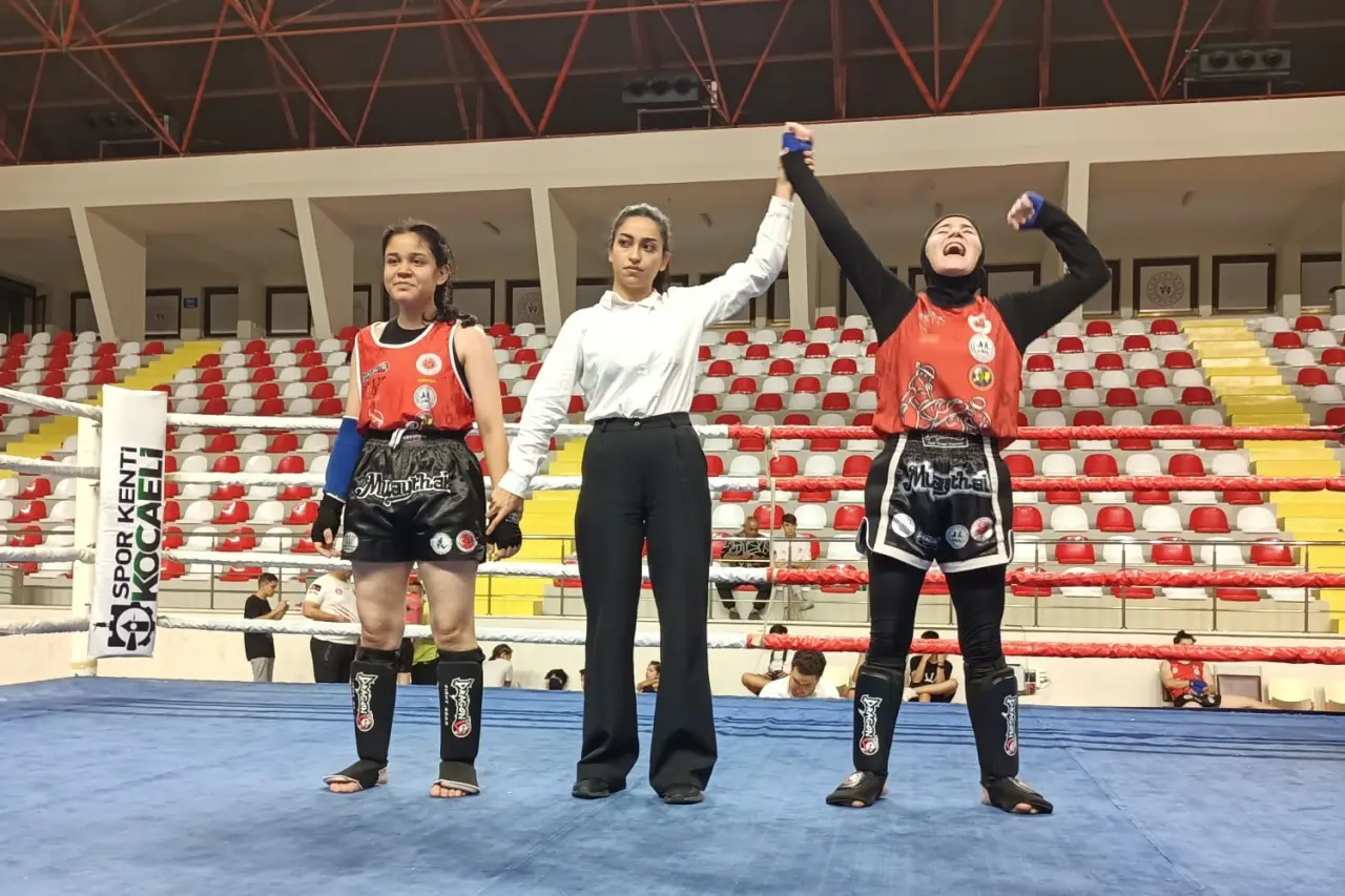 Haber: Hendek Muay Thai Spor Kulübünden Yüzde Yüz Başarı - Galeri-3