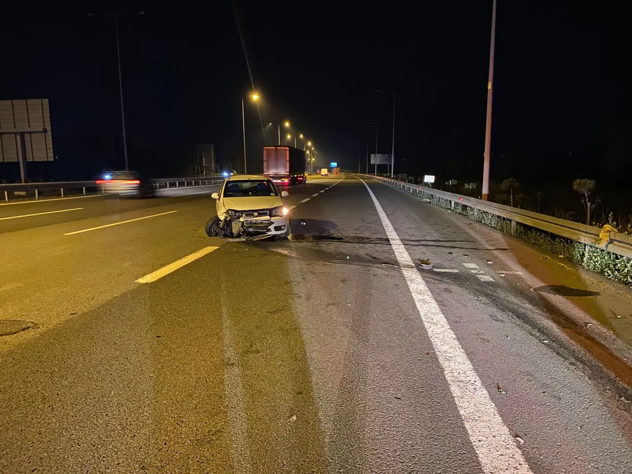 Haber: Bariyerlere Çarptı, Bir Yaralı - Öne Çıkan
