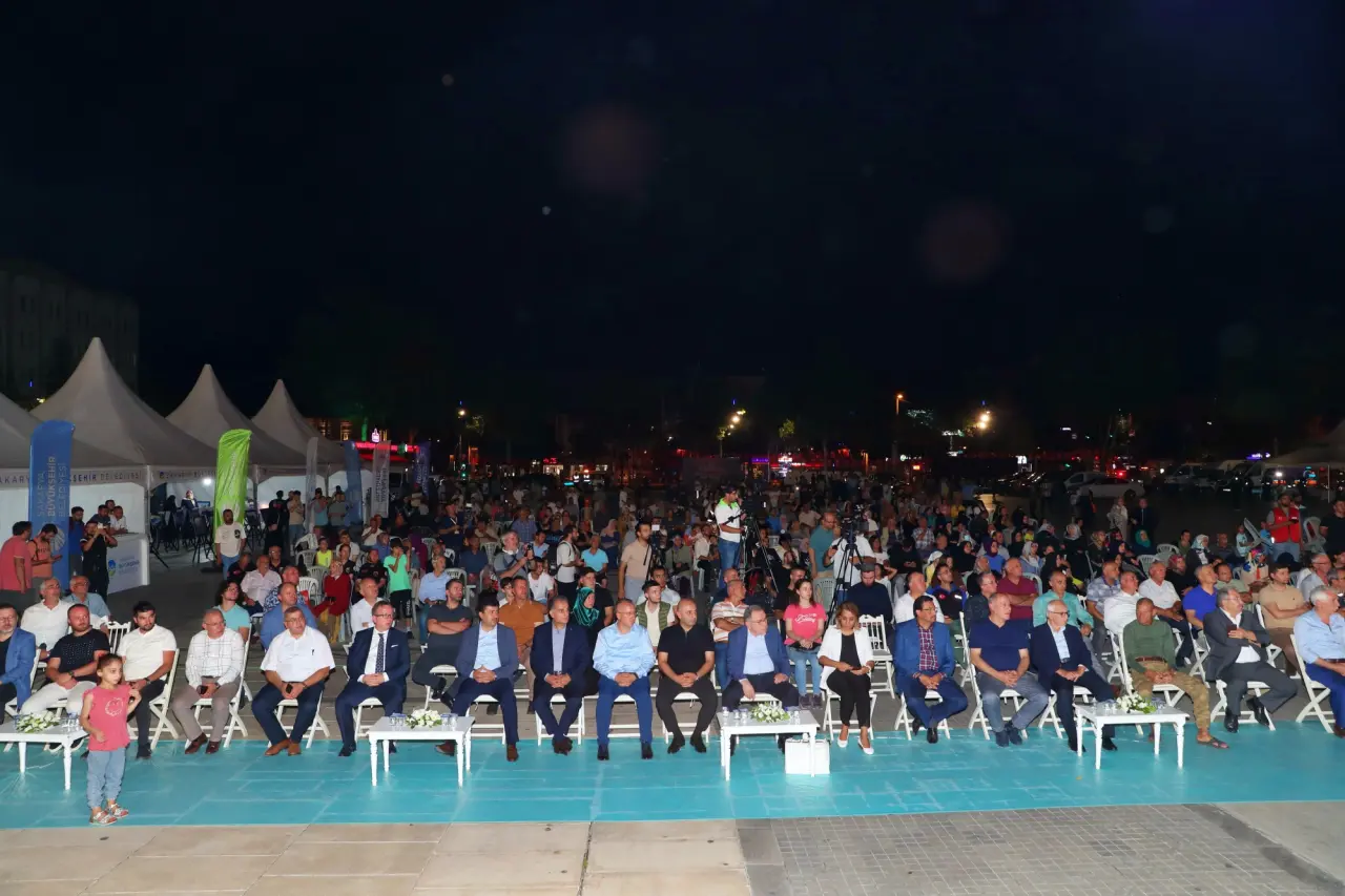 Haber: Acının 23’üncü yıl dönümü Demokrasi Meydanı’nda anıldı - Öne Çıkan