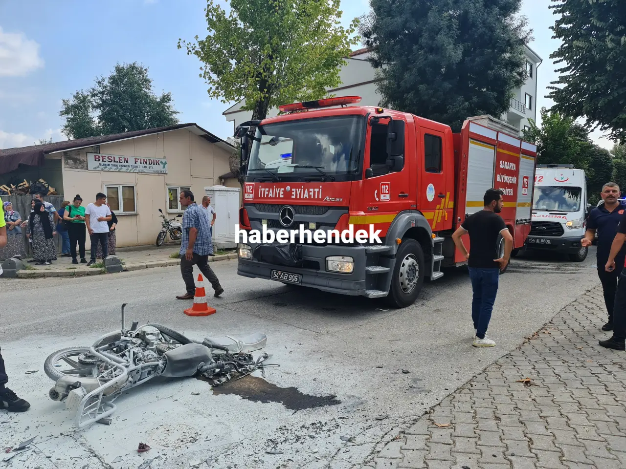 Haber: Kaza Yapan Motorsiklet Sürücüsü Ağır Yaralanırken, Yangın çıktı - Galeri-1