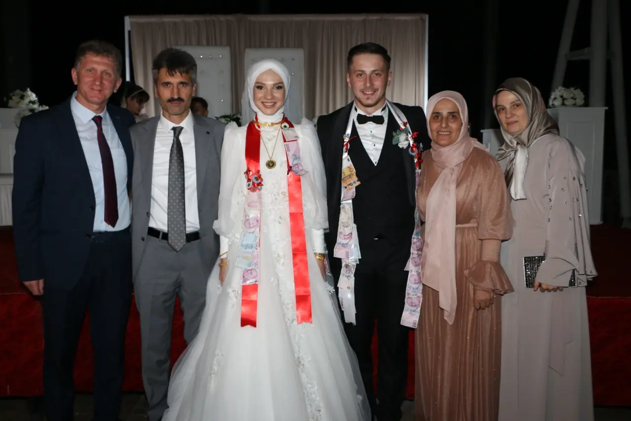 Haber: Şevval ve Ömer Faruktan Ömürlük İmza - Galeri-2
