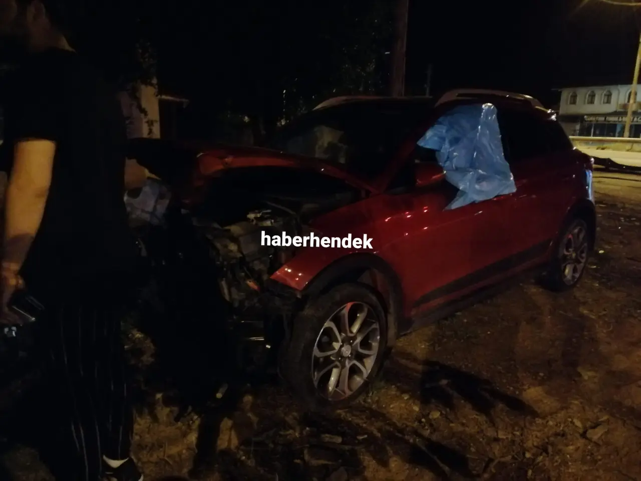 Haber: Kafa kafaya çarpıştılar 2 yaralı - Galeri-1