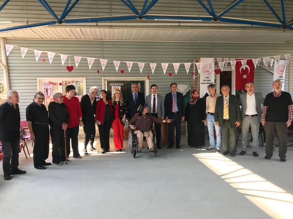 Haber: DÜNYA KALP GÜNÜNDE YAŞLILARA SEVGİ - Galeri-3