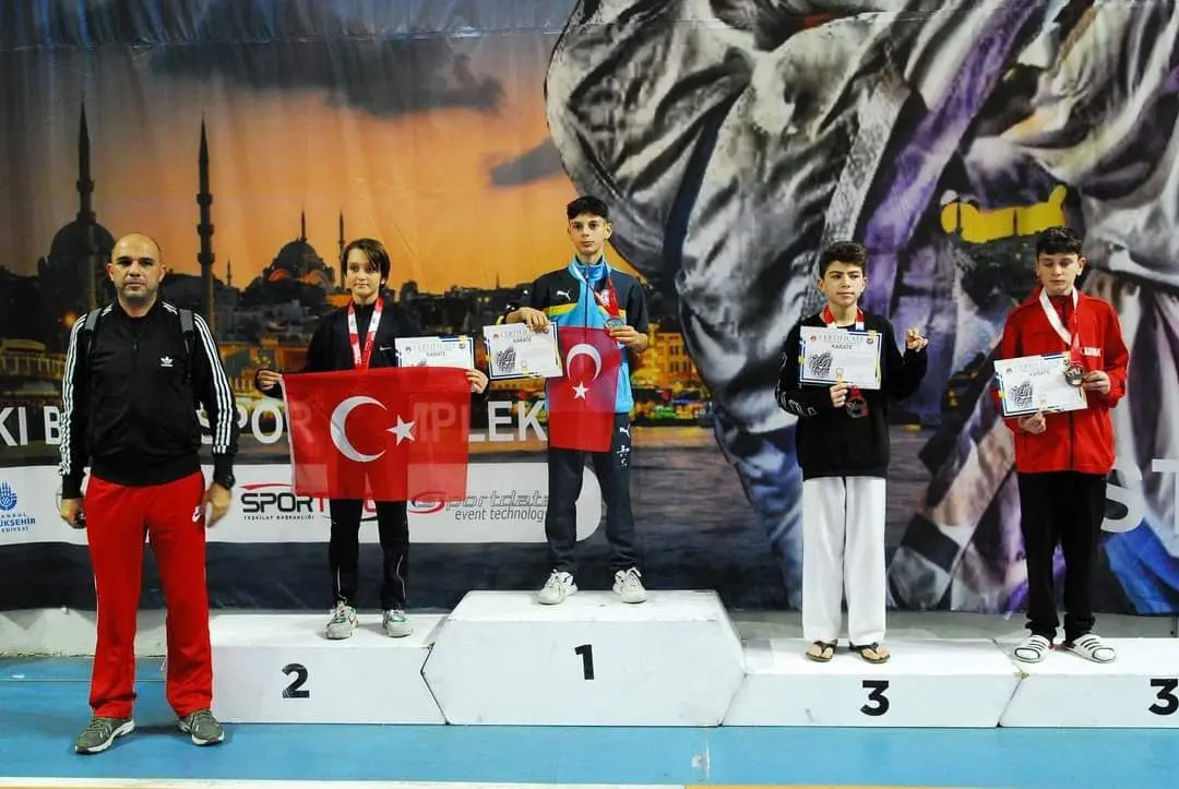 Haber: Uluslararası Turnuvaya Hendek’li Karateciler İmza Attı - Galeri-2