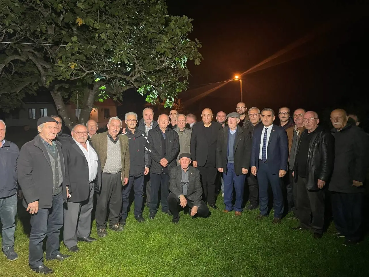 Haber: CHP Heyeti Yeşilköy ve Yarıca'da Vatandaşları dinledi - Galeri-1