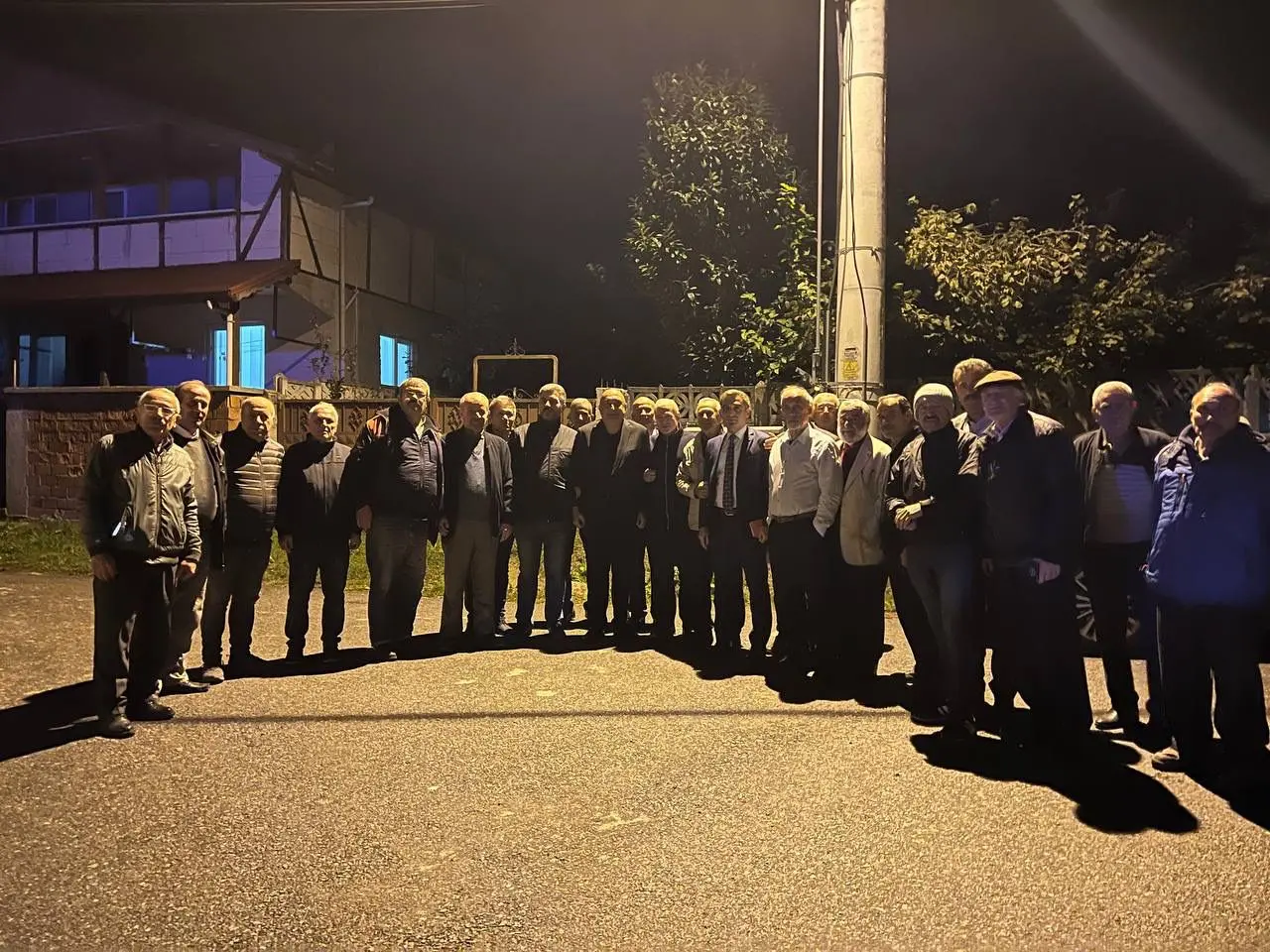 Haber: CHP Heyeti Yeşilköy ve Yarıca'da Vatandaşları dinledi - Öne Çıkan