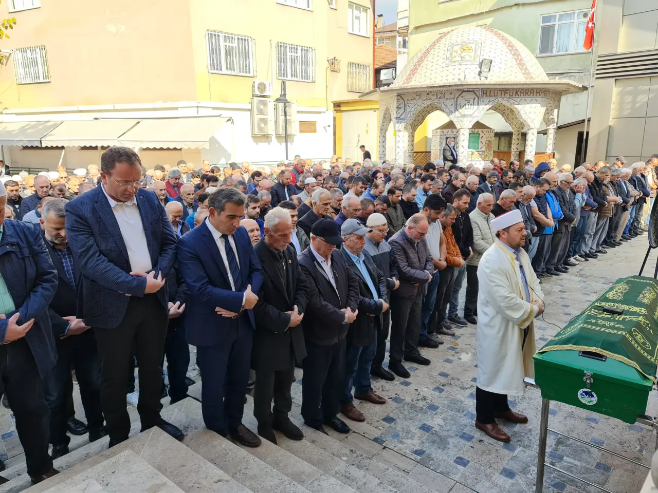 Haber: Semiz Dualarla Son Yolculuğuna Uğurlandı - Öne Çıkan