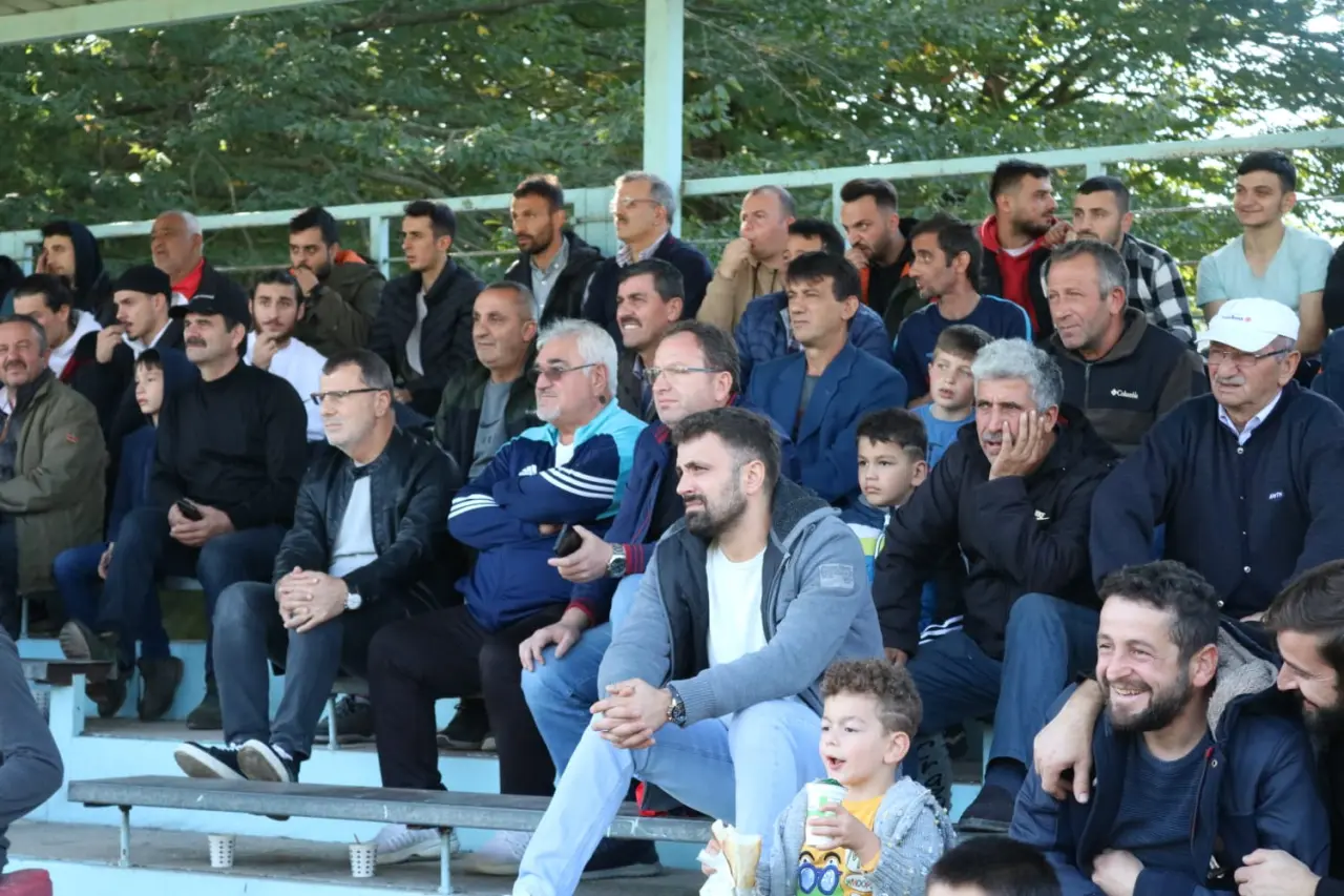 Haber: Hendek Dereköyspor Fark Attı - Galeri-5