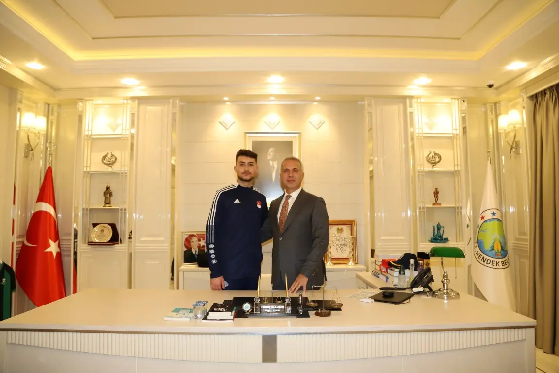 Haber: BABAOĞLU’NDAN DÜNYA ŞAMPİYONUNA ÖZEL İLGİ - Galeri-1