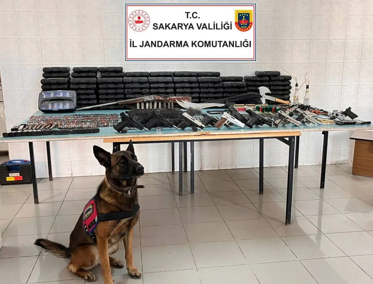 Haber: Hendek'te Jandarma'dan Baskın - Öne Çıkan