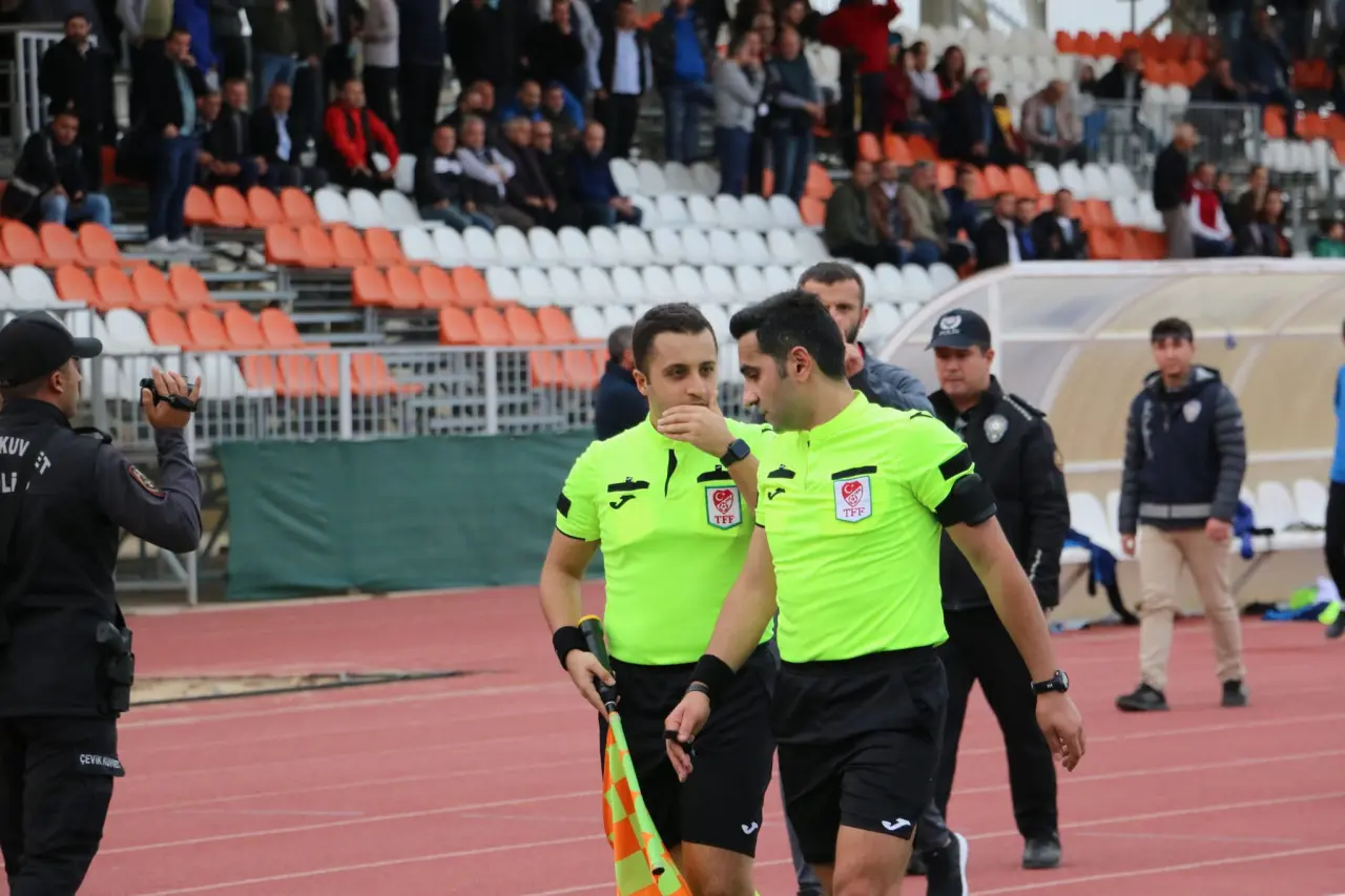 Haber: Hendekspor Maçına Hakem Damga Vurdu - Galeri-1