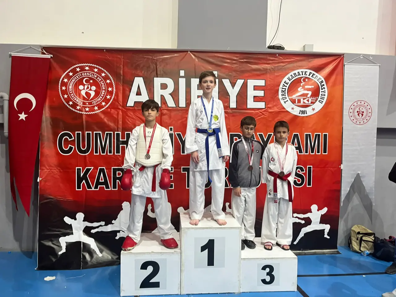 Haber: Hendek Belediyesi Karate Takımı Genel Klasman Birincisi - Galeri-3