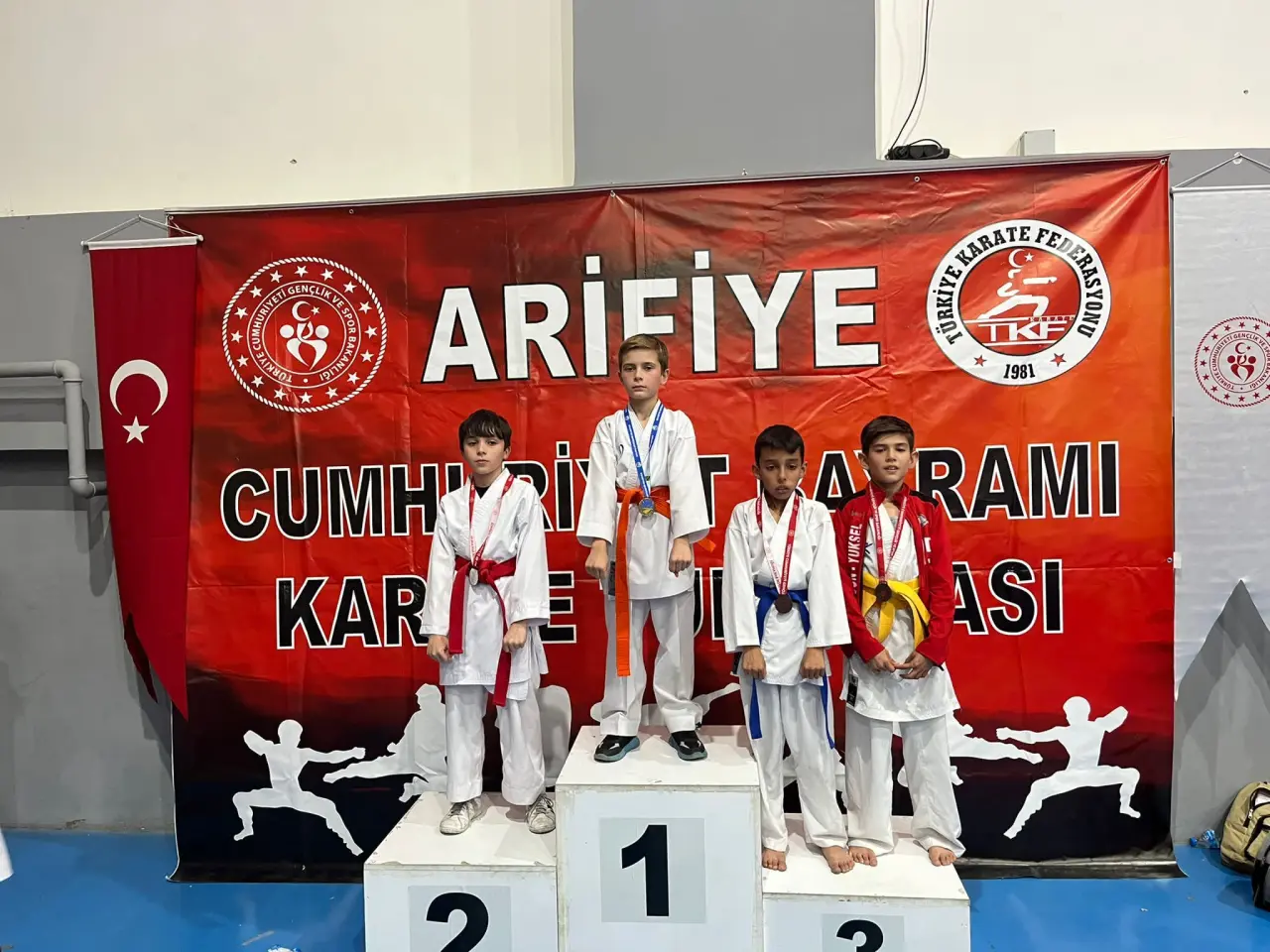 Haber: Hendek Belediyesi Karate Takımı Genel Klasman Birincisi - Galeri-4