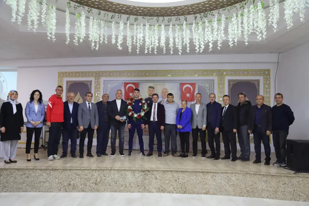 Haber: Şampiyona Coşkulu Kutlama - Galeri-3