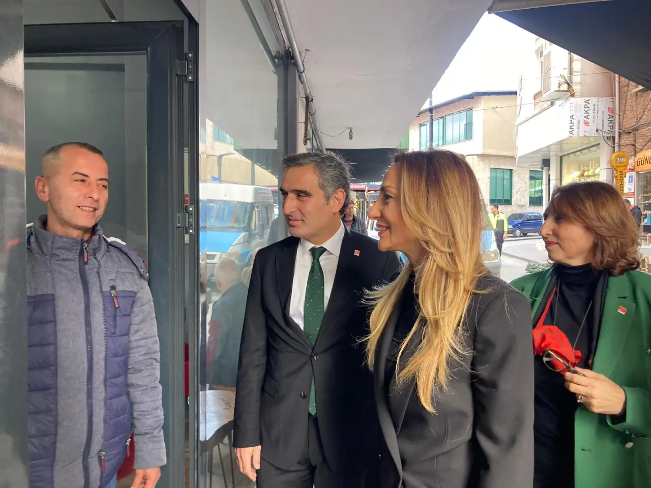 Haber: Nazlıaka CHP Hendek Teşkilatını Ziyaret Etti - Galeri-2