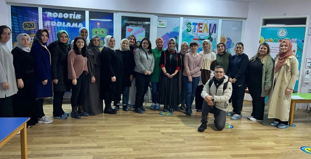 Haber: Yenimahalle Anaokulunda Erken Çocukluk Eğitiminde Stem Uygulamaları Eğitimi Verildi - Galeri-1