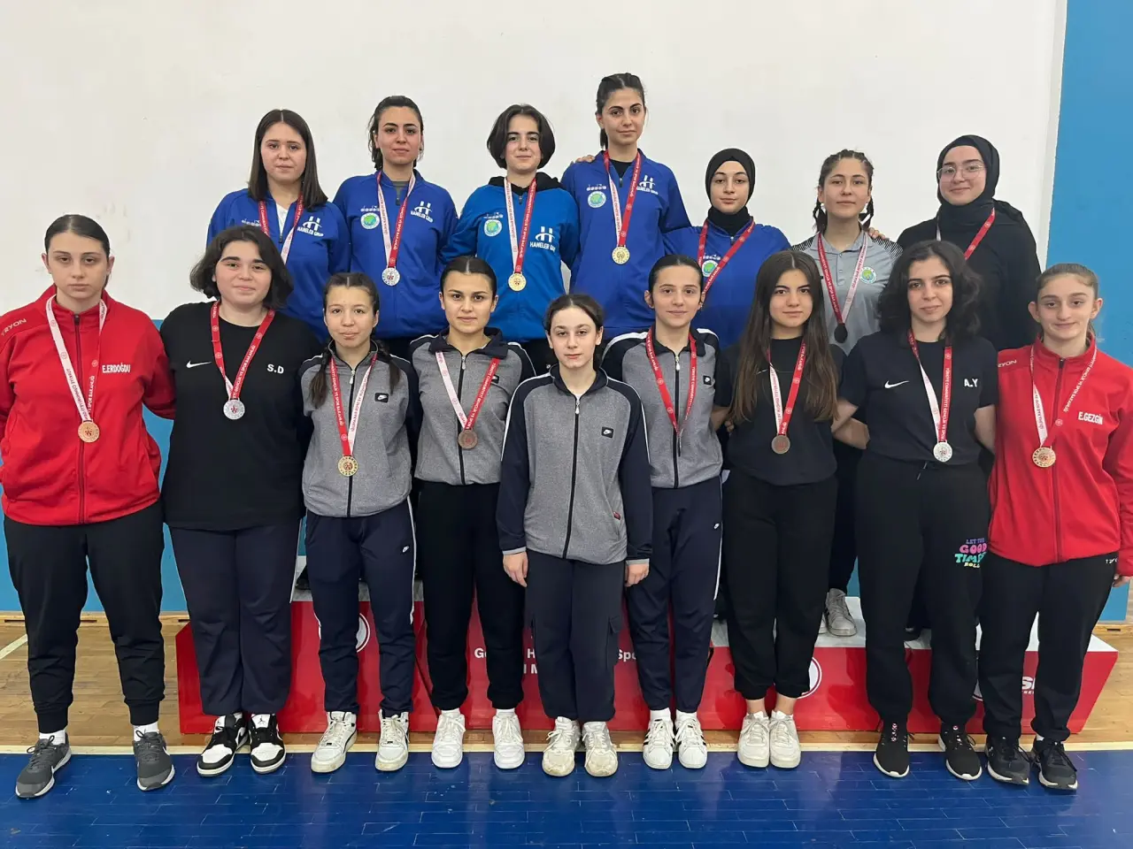Haber: Hendek Karate Takımından 26 madalya - Galeri-1
