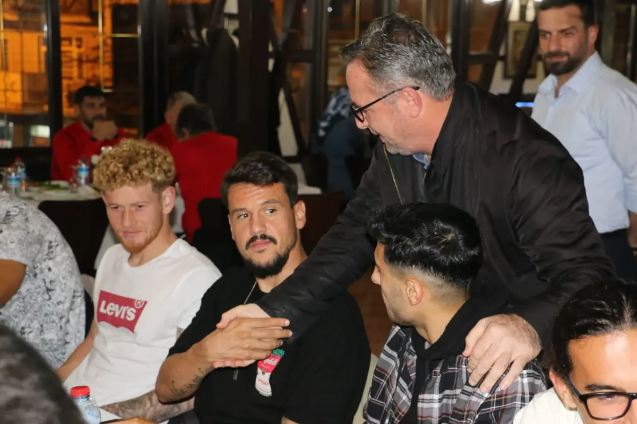 Haber: Demirel ve Nal’dan Hendekspor’a Moral Yemeği - Galeri-3