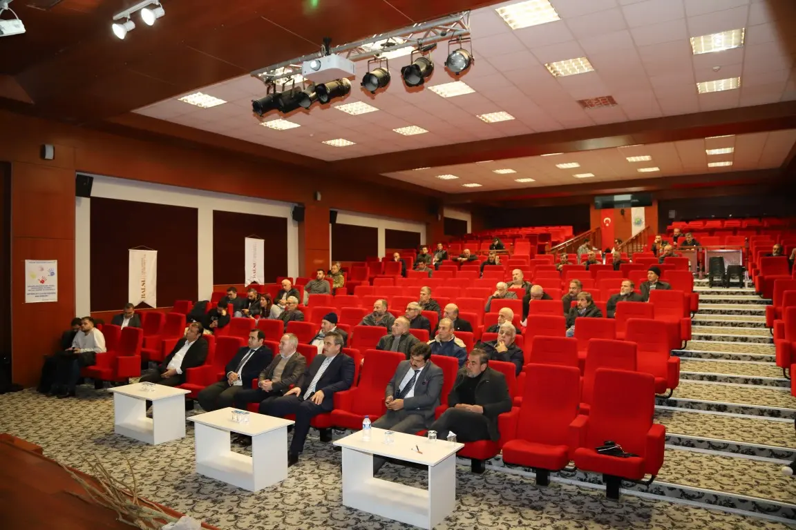 Haber: HENDEK'TE FINDIK TARIMI HAKKINDA ÇALIŞTAY DÜZENLENDİ - Galeri-1