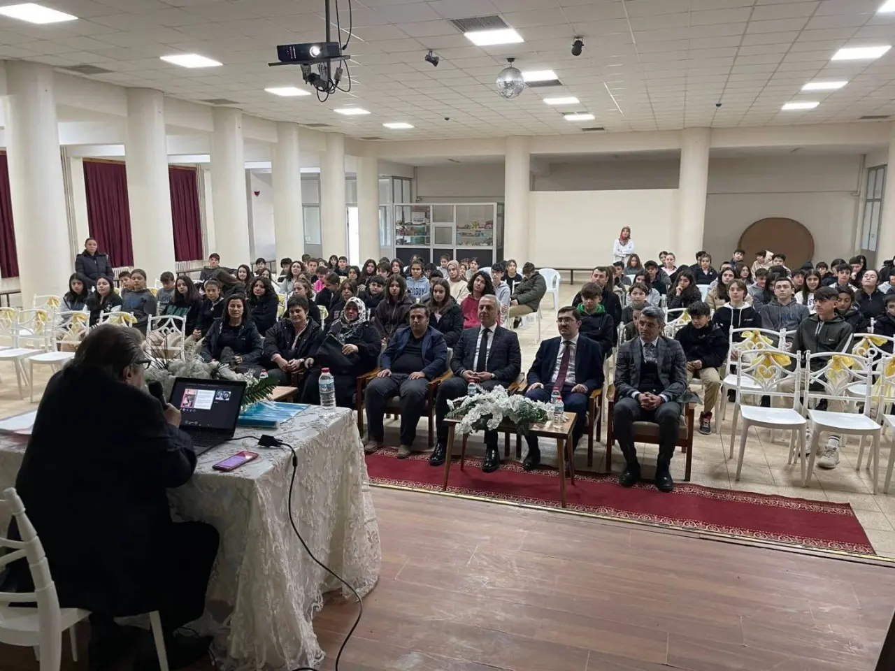 Haber: Çınarlarımızdan Öğrencilere Tavsiyeler - Öne Çıkan