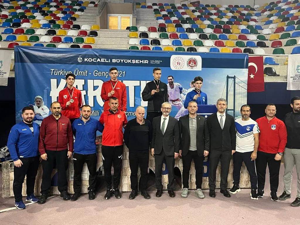 Haber: Hendekli Karateciler Madalyalarla döndü - Öne Çıkan