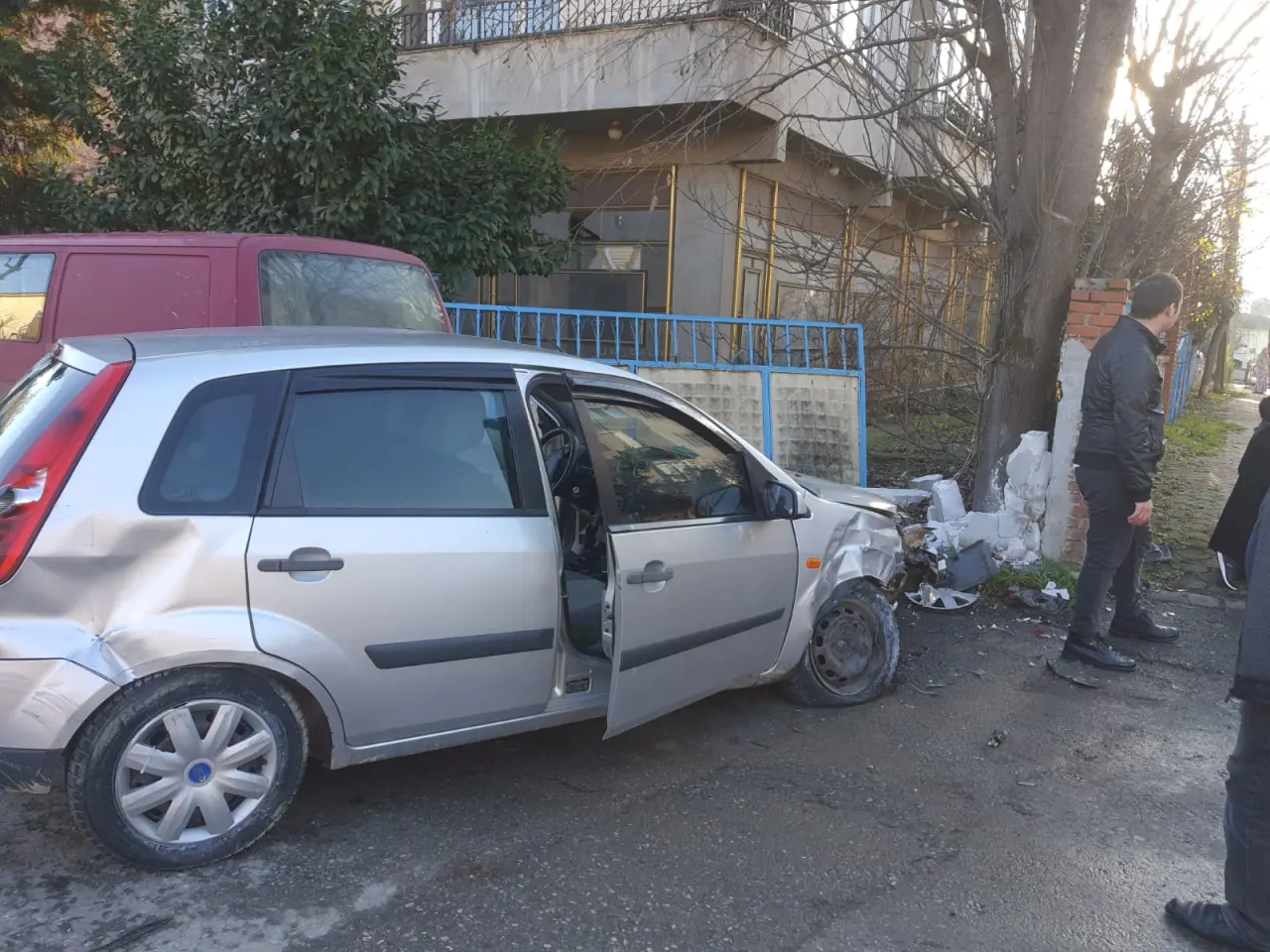 Haber: Hendek’te maddi hasarlı kaza - Galeri-1
