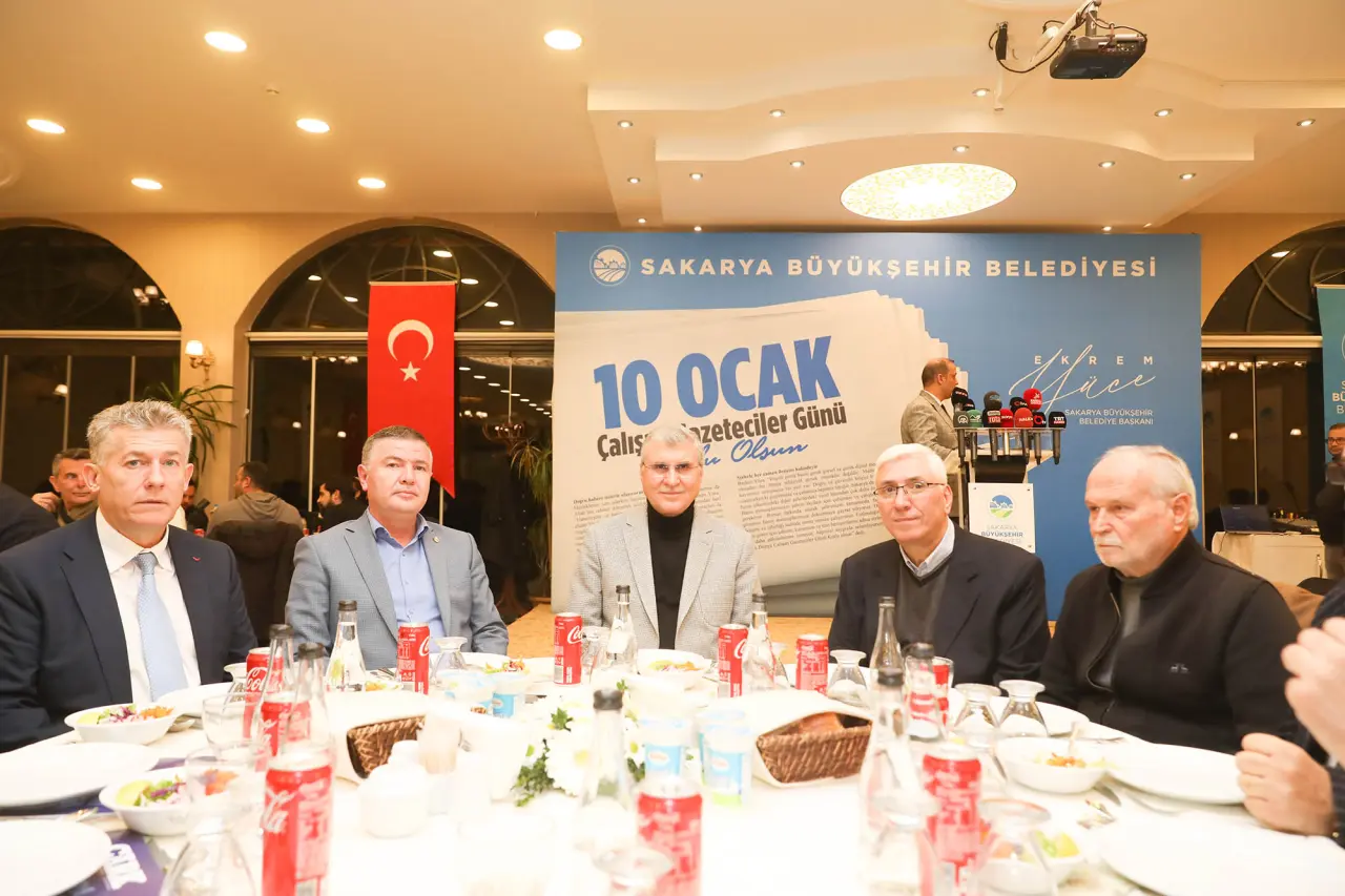 Haber: Yüce gazetecileri özel günde misafir etti - Galeri-1
