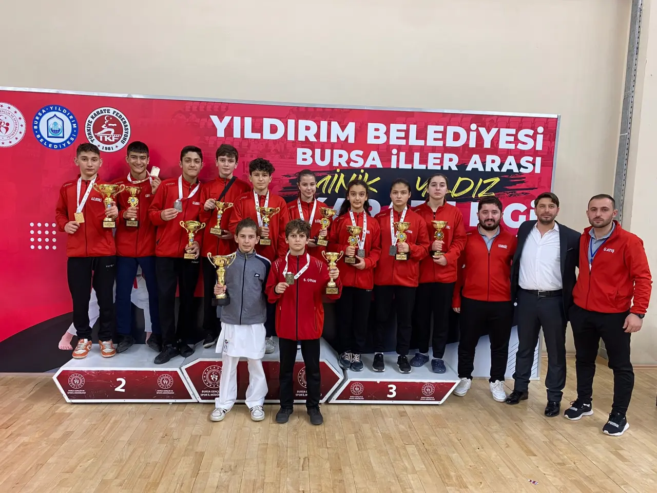 Haber: Kupa Canavarı Hendekli Karateciler - Öne Çıkan