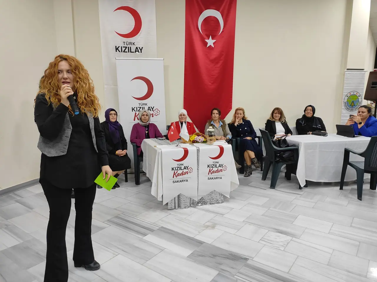 Haber: Kızılay Hendek Kadın Kollarından Seminer - Galeri-1