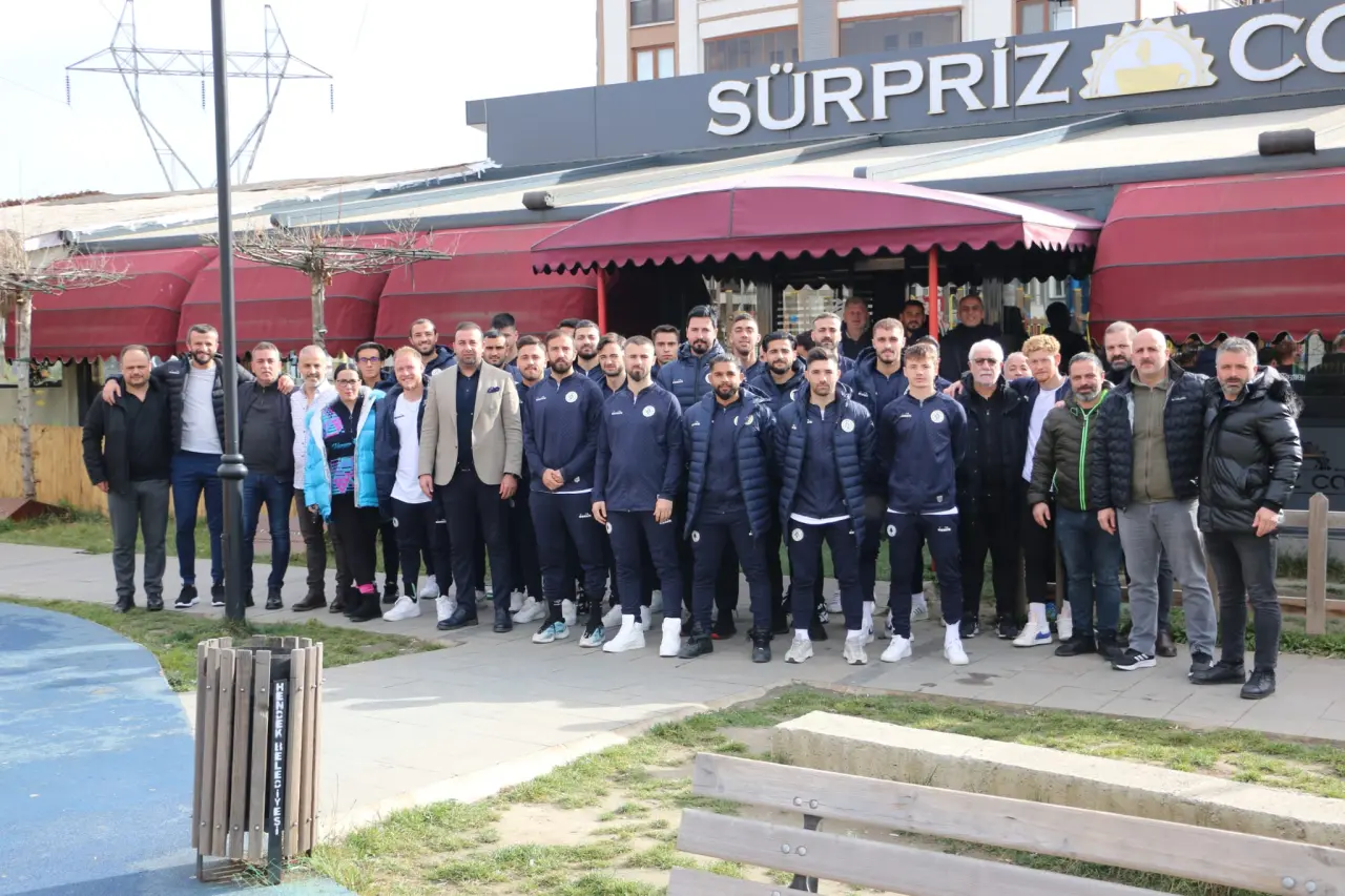 Haber: Hendekspor ikinci yarı öncesi Kurban kesti - Galeri-1