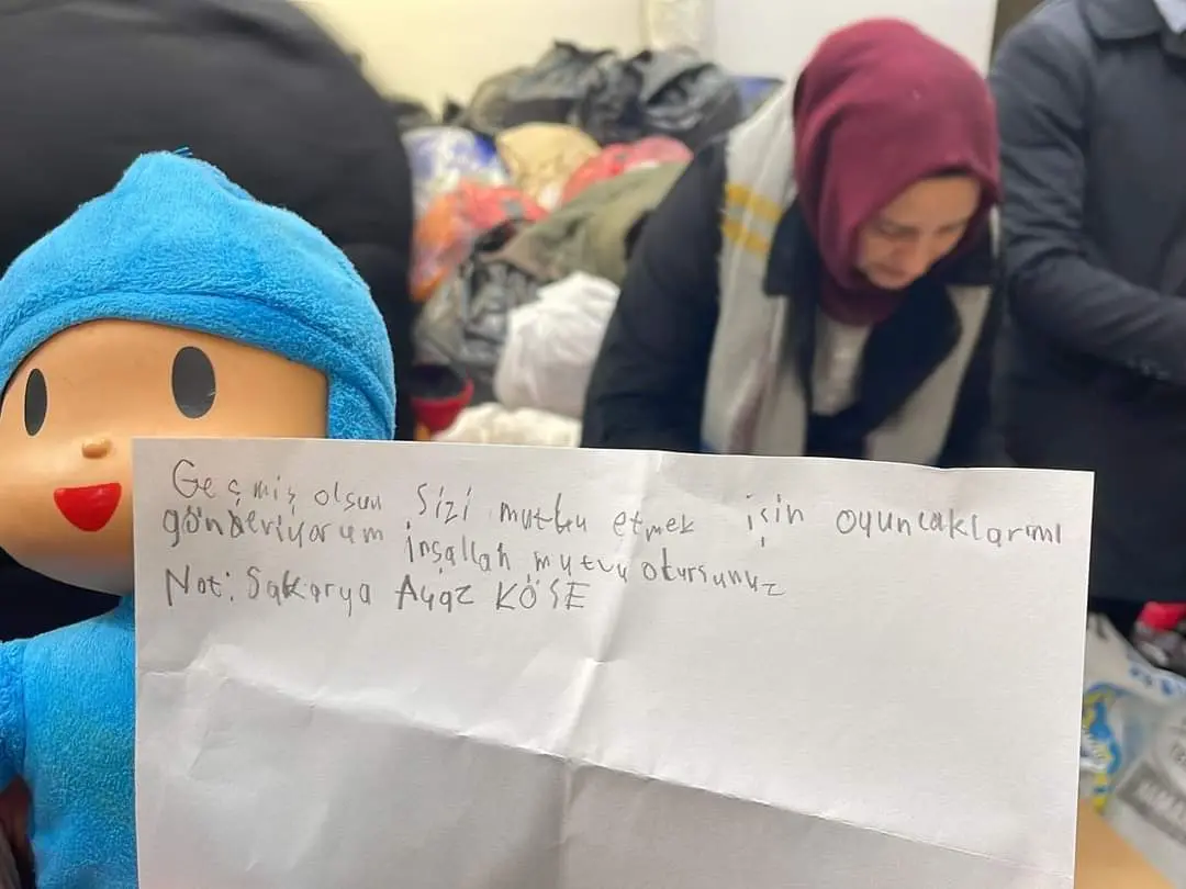 Haber: Yardım paketinin içinden çıkan notlar duygulandırdı - Galeri-1
