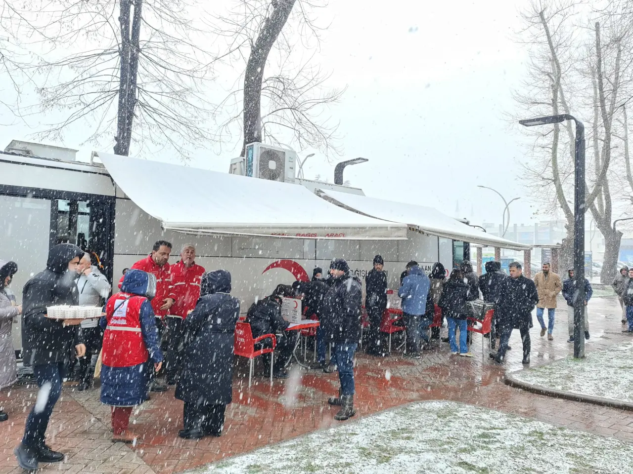 Haber: Hendekliler Kan Bağışı için akın ediyor - Galeri-2