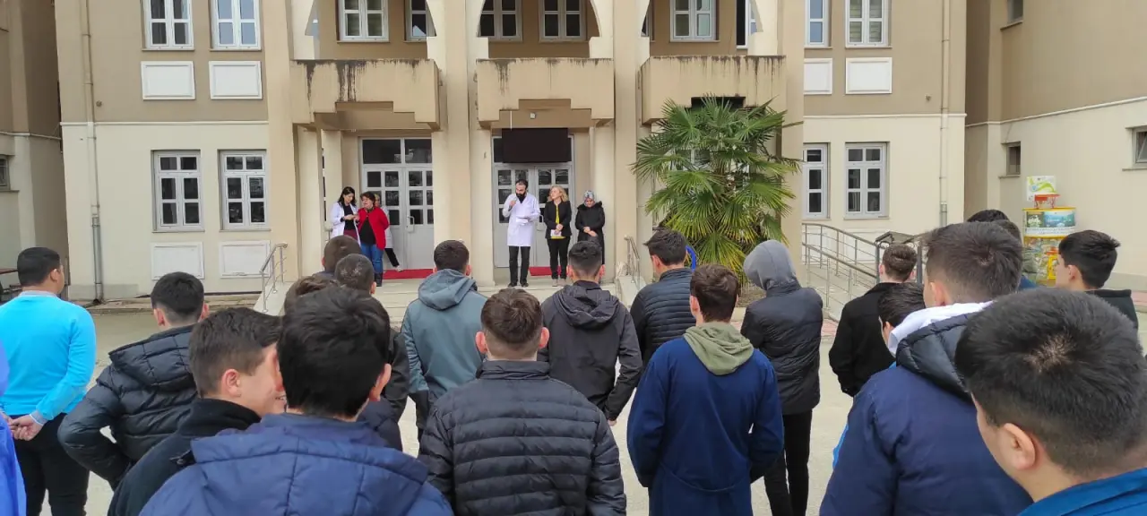 Haber: Hendek Mesleki Teknik Ve Anadolu Lisesinde Uyuz Hastalığı Ve Tedavisi Anlatıldı - Galeri-1