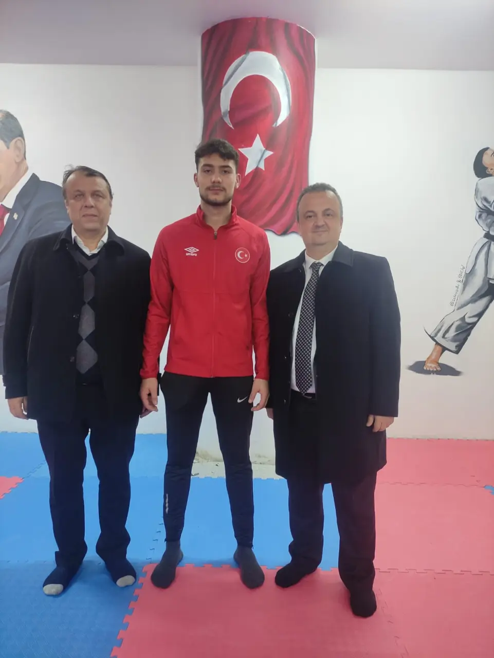 Haber: Milli Eğitim ve Halk Eğitim Müdüründen Hendek Karate Kulübüne Ziyaret - Galeri-2