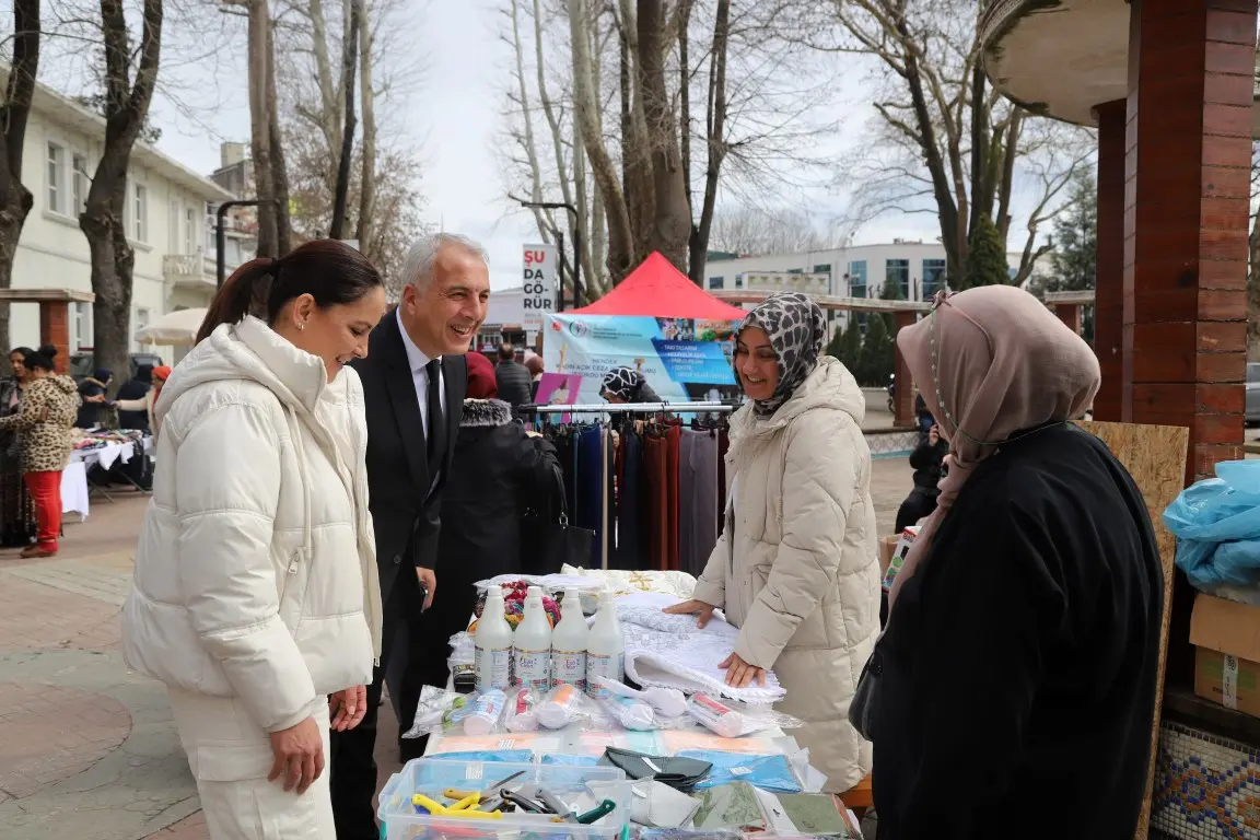 Haber: Hendek’te 3. Kadın dayanışması etkinliği düzenlendi - Galeri-1