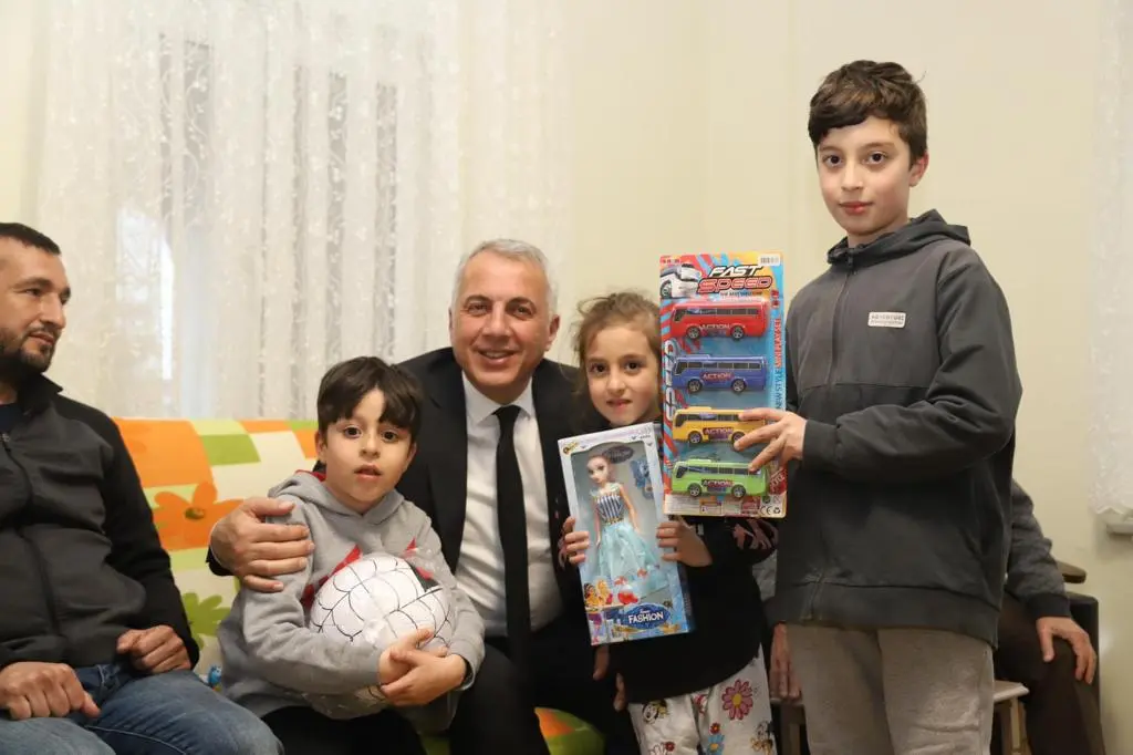 Haber: Başkan Babaoğlu Depremzede Aileleri Yalnız Bırakmıyor - Galeri-1
