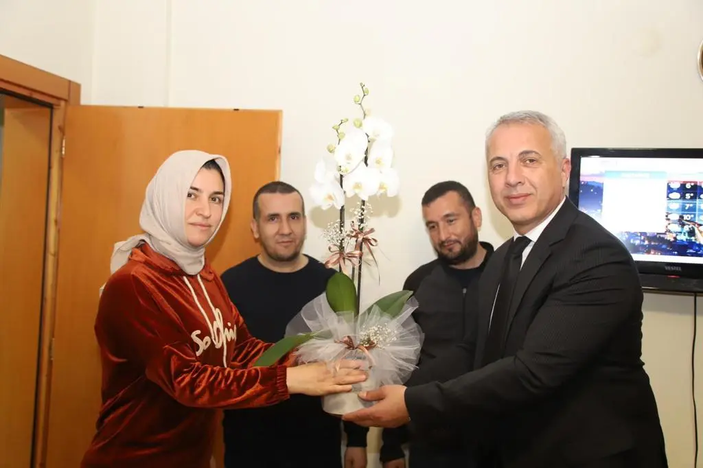 Haber: Başkan Babaoğlu Depremzede Aileleri Yalnız Bırakmıyor - Galeri-2