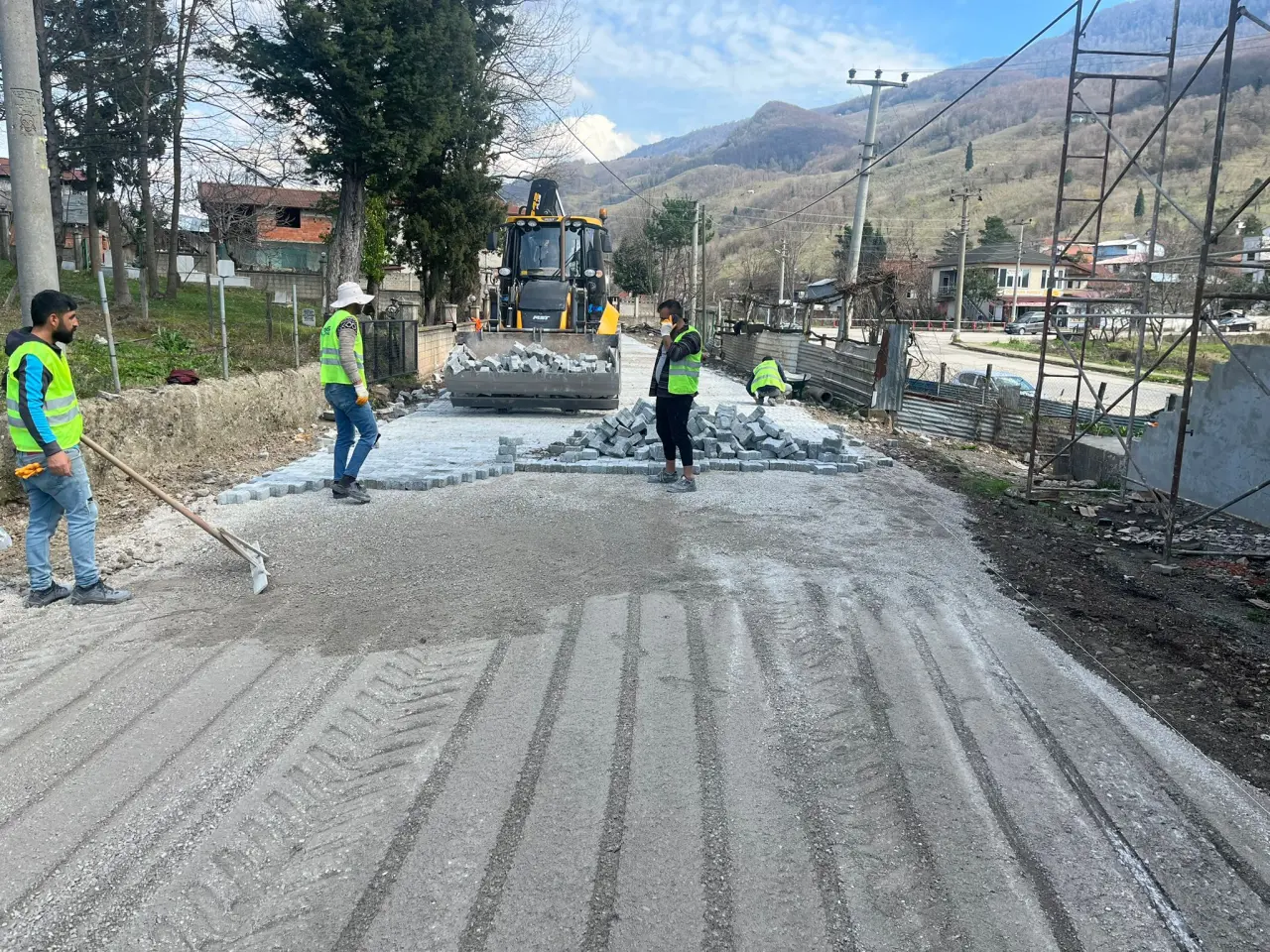 Haber: BELEDİYE EKİPLERİ PUNA, SARIYER VE ÇAMLICADA - Öne Çıkan