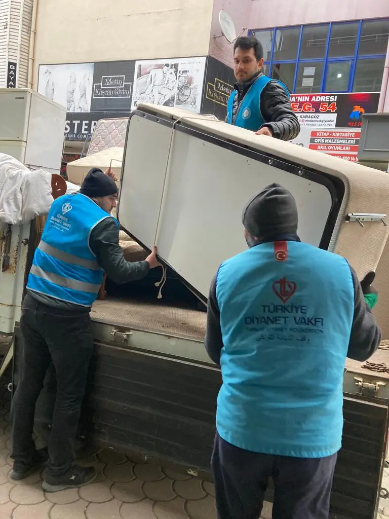 Haber: TDV Gönüllüleri halkın desteğini koordine etti - Galeri-1