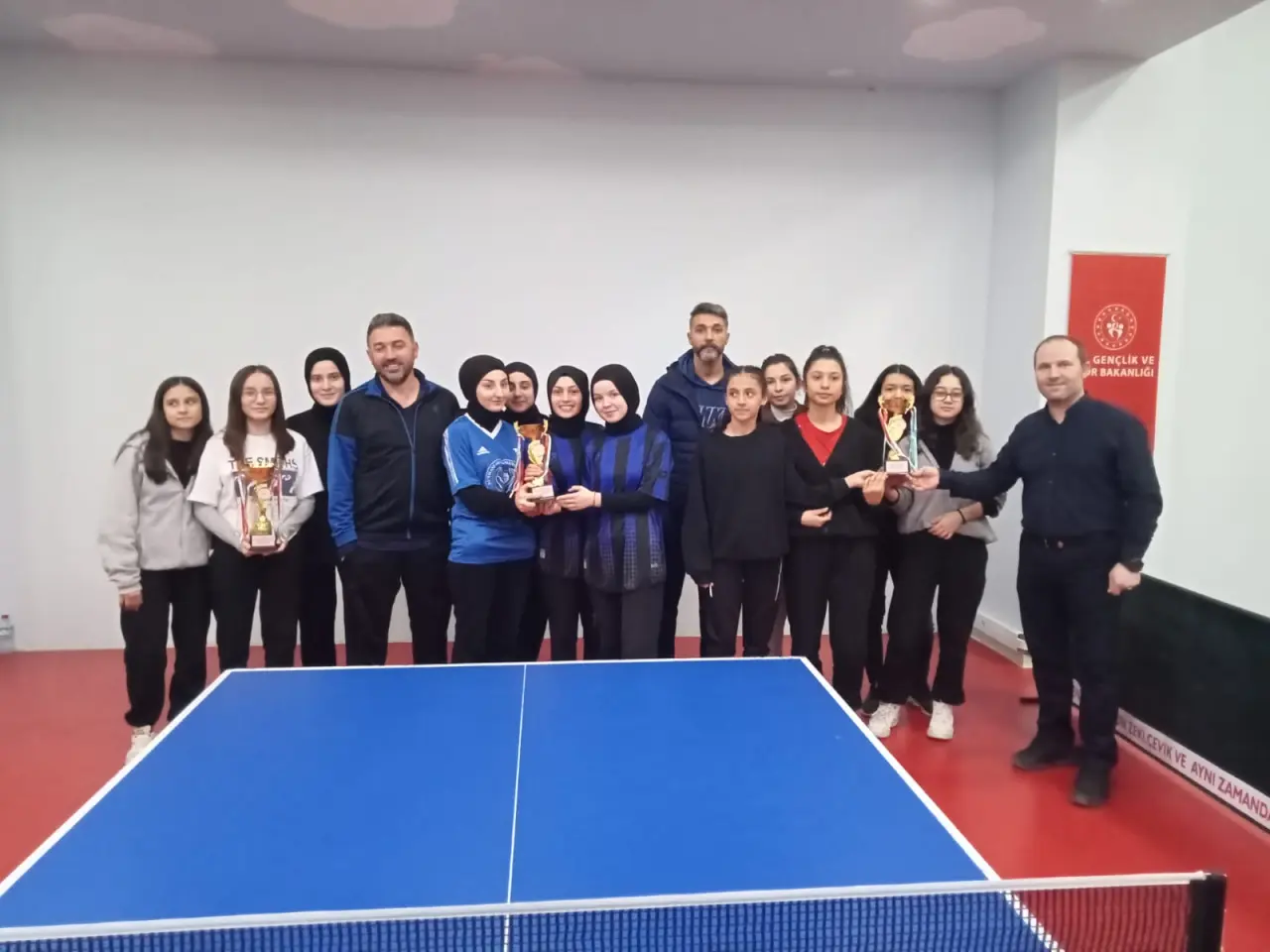Haber: Masa Tenisi turnuvası sona erdi - Galeri-3