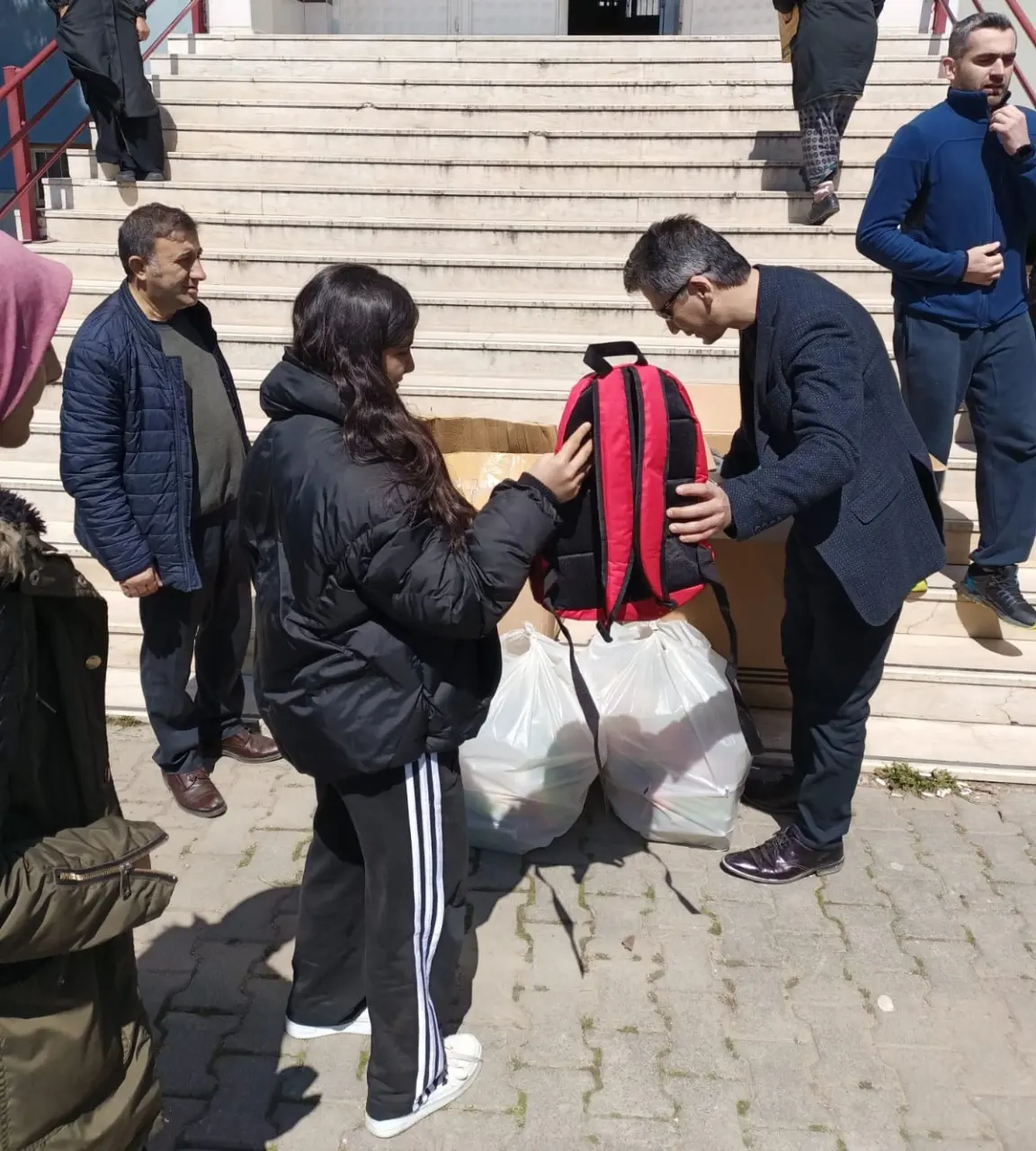 Haber: Hendek İmam Hatip Ortaokulundan Anlamlı Ziyaret - Galeri-1