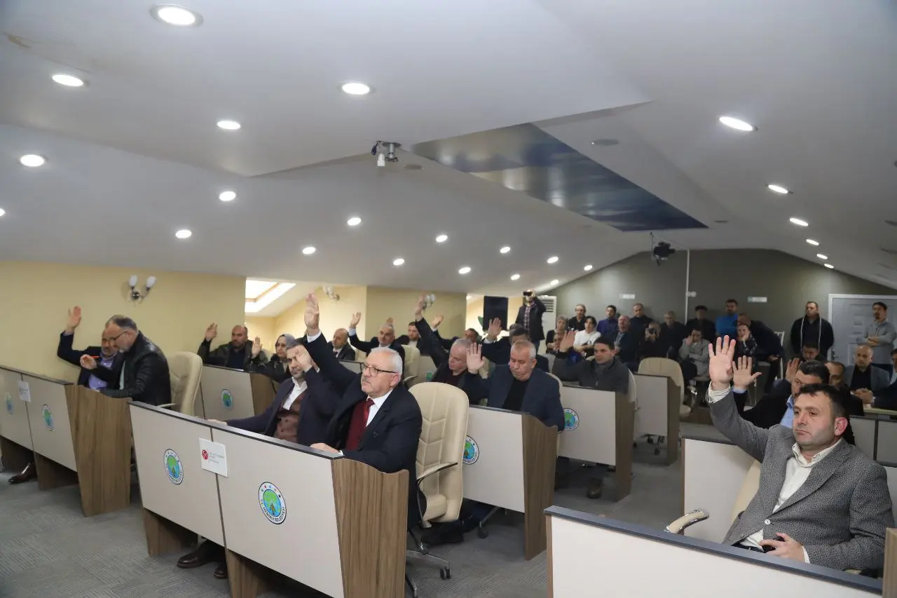 Haber: HENDEK MECLİSİ 20 MADDEYİ KARARA BAĞLADI - Öne Çıkan