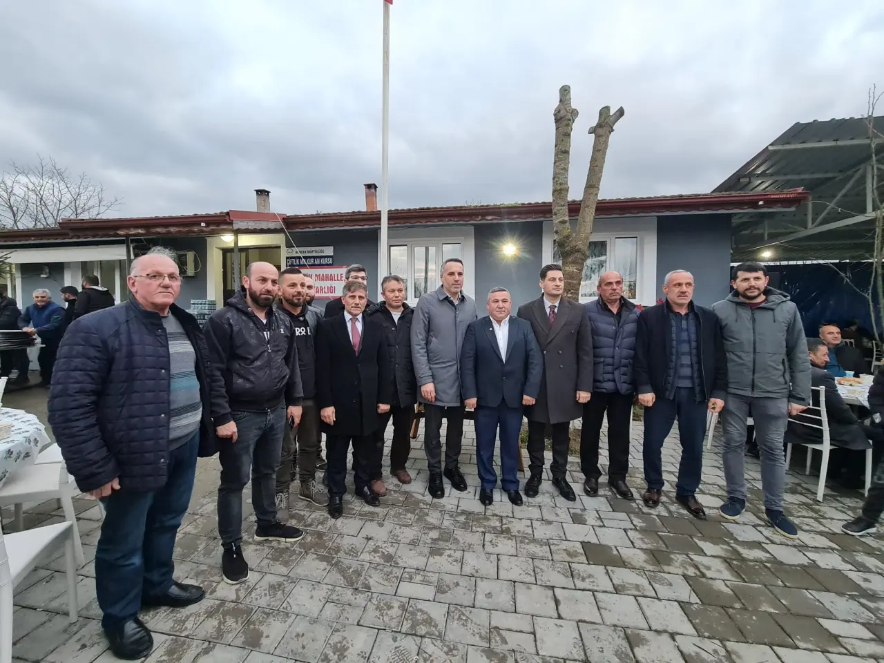 Haber: Geleneksel Çiftlik Mahallesi İftarı Yapıldı - Galeri-4