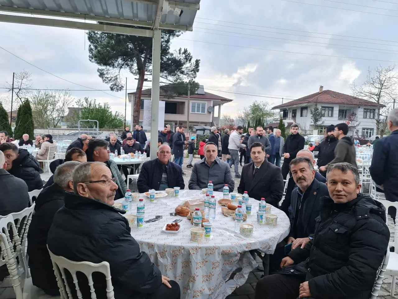 Haber: Geleneksel Çiftlik Mahallesi İftarı Yapıldı - Galeri-3