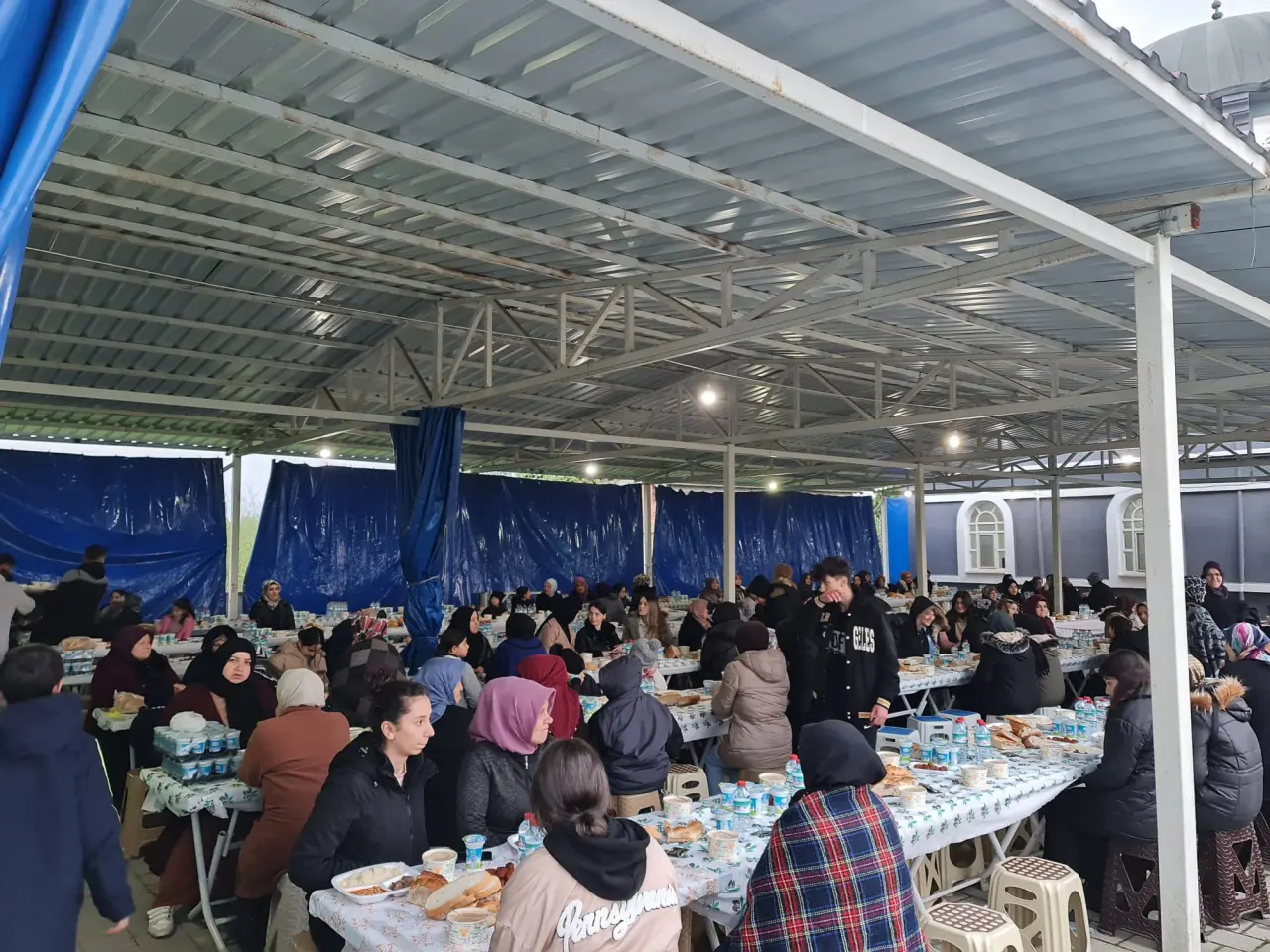 Haber: Geleneksel Çiftlik Mahallesi İftarı Yapıldı - Galeri-8