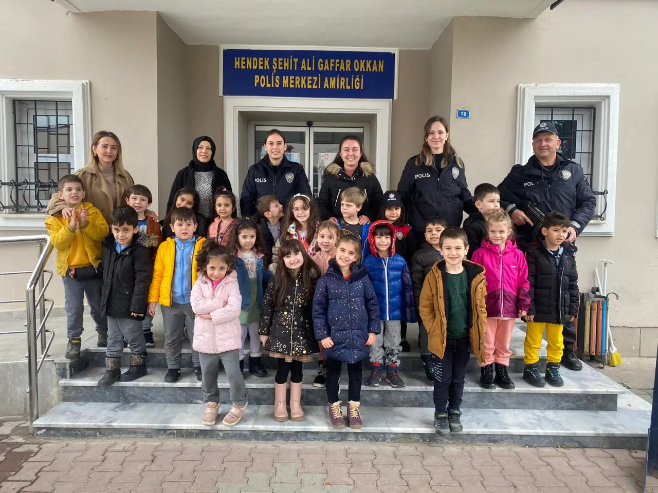 Haber: İmge Okulu Öğrencilerinden Emniyete Ziyaret - Öne Çıkan